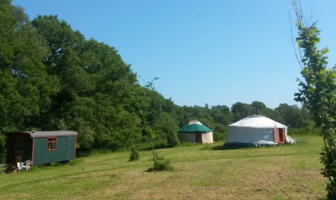 Yourte au Bois du Barde