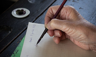 Dictée à la plume