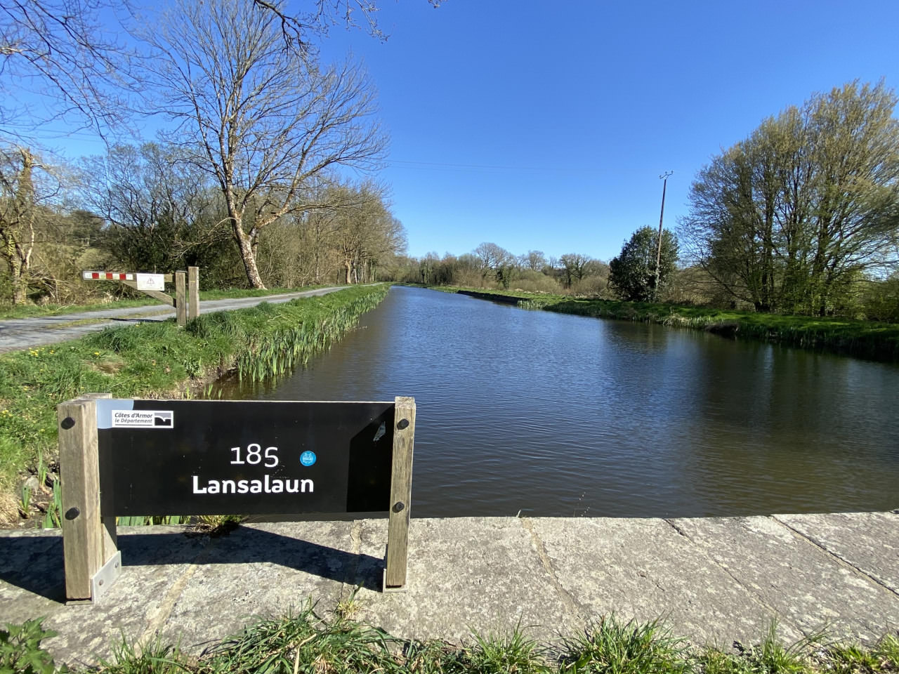Canal de Nantes à Brest, à Paule, Kreiz Breizh, Bretagne.