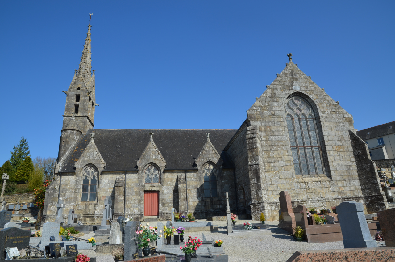Eglise de Locarn